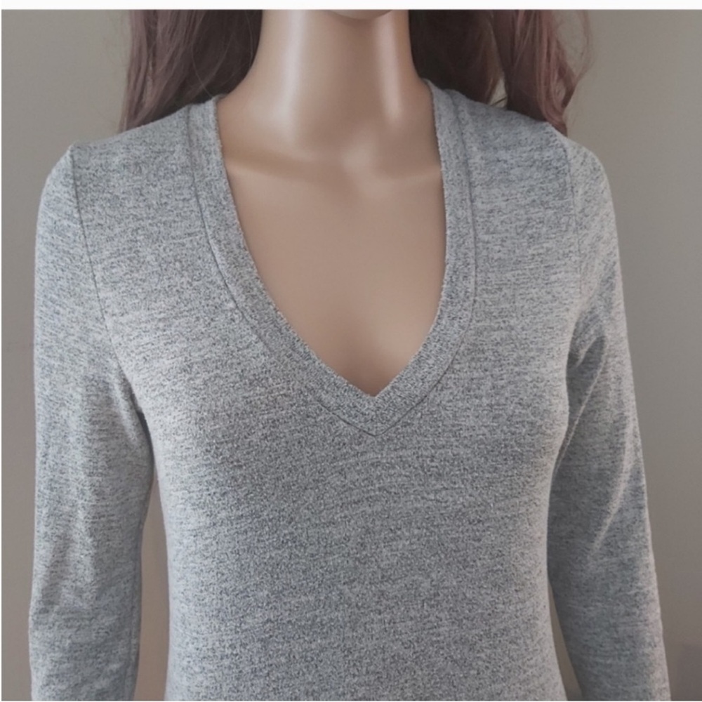 Wilfred Free top Medium gray v neck long sleeves long line tunic - Picture 2 of 10